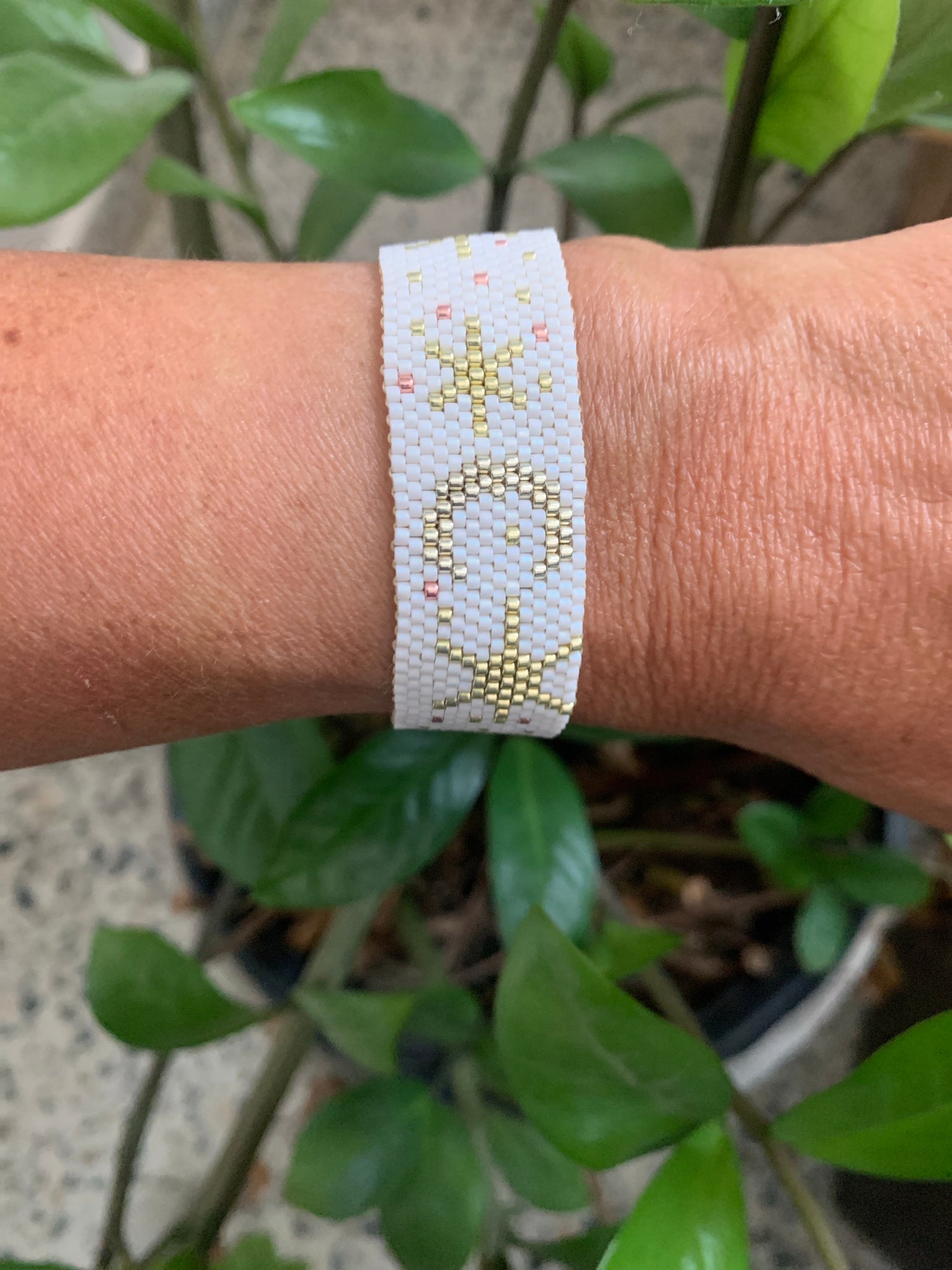 White Stars Medium Miyuki Bracelet